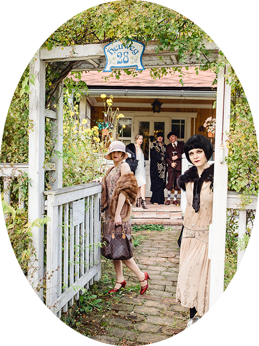 the-great-gatsby-inspired-vintage-fashion-advertising-photo-shoot-1
